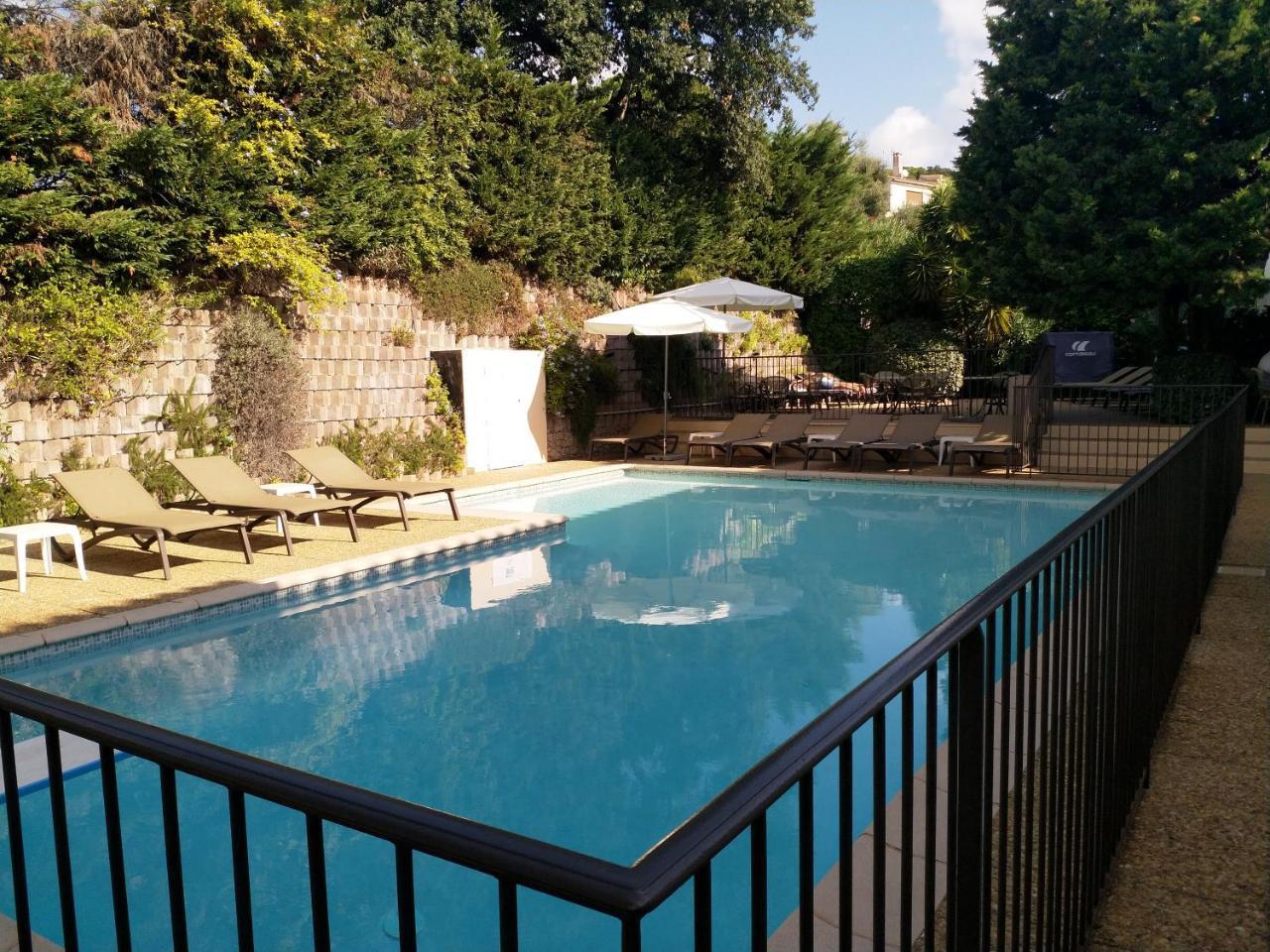 Lou Paouvadou Hotel